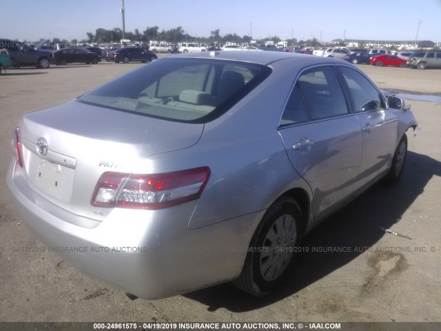 4T1BF3EK6BU754689 - 2011 TOYOTA CAMRY SE/LE/XLE SILVER photo 4