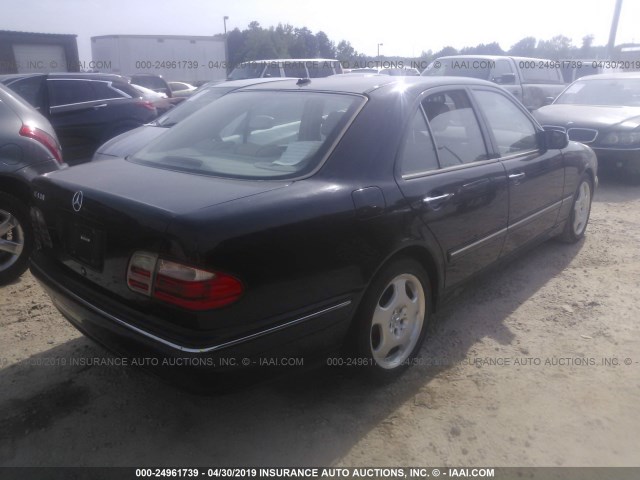 WDBJF70J22B443132 - 2002 MERCEDES-BENZ E 430 黑色 照片 4