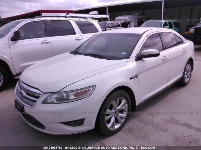 1FAHP2EW0AG121343 - 2010 FORD TAURUS SEL WHITE photo 2