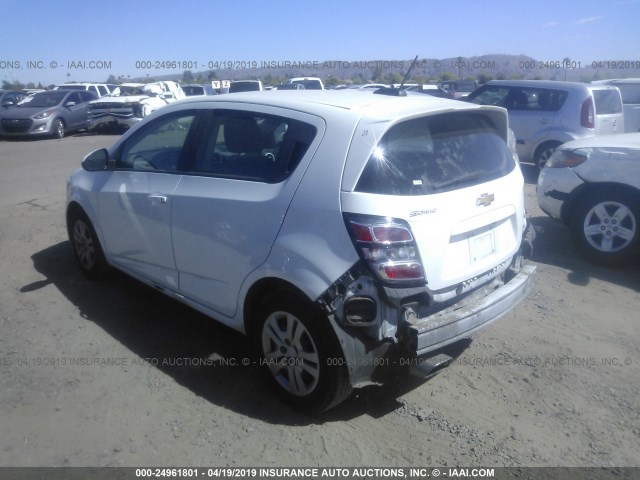 1G1JG6SH3H4164426 - 2017 CHEVROLET SONIC WHITE photo 3