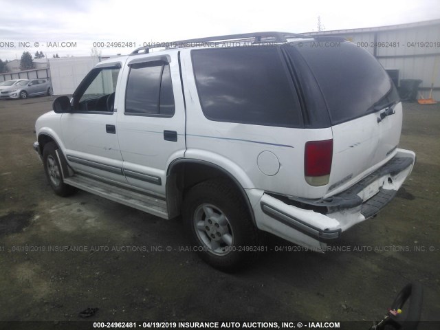 1GNDT13W9W2241462 - 1998 CHEVROLET BLAZER WHITE photo 3