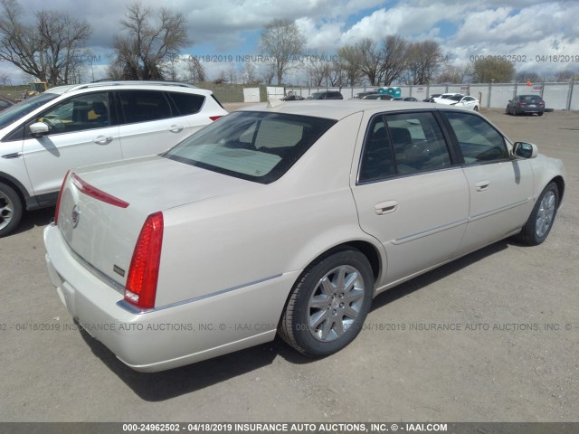 1G6KH5EY5AU111556 - 2010 CADILLAC DTS PREMIUM COLLECTION CREAM photo 4