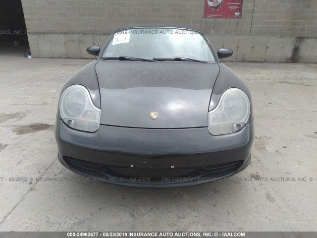 WP0CA29893U620356 - 2003 PORSCHE BOXSTER BLACK photo 6