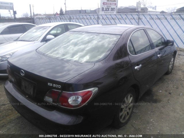 JTHBF30G220076391 - 2002 LEXUS ES 300 BURGUNDY photo 4