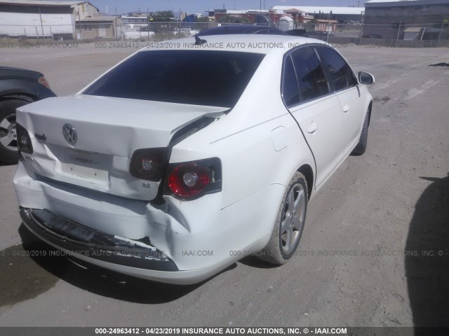 3VWRM71K08M033168 - 2008 VOLKSWAGEN JETTA SE/SEL WHITE photo 4