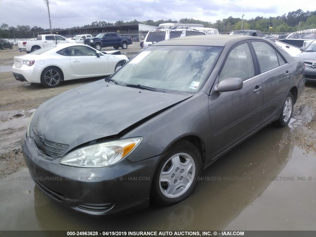 4T1BF32KX3U554081 - 2003 TOYOTA CAMRY LE/XLE/SE GRAY photo 2