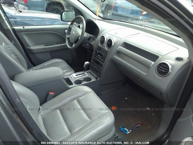 1FMZK05186GA30412 - 2006 FORD FREESTYLE SEL GRAY photo 5