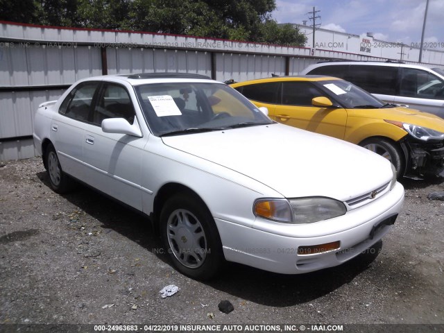 4T1GK13E4SU073689 - 1995 TOYOTA CAMRY XLE WHITE photo 1