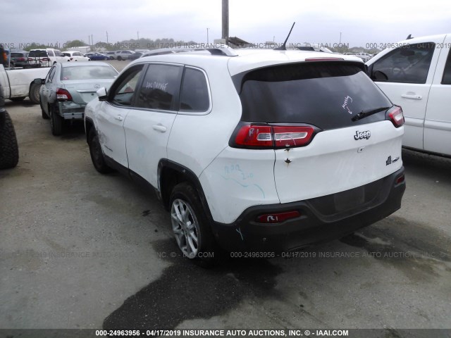 1C4PJLCB3GW149200 - 2016 JEEP CHEROKEE LATITUDE WHITE photo 3