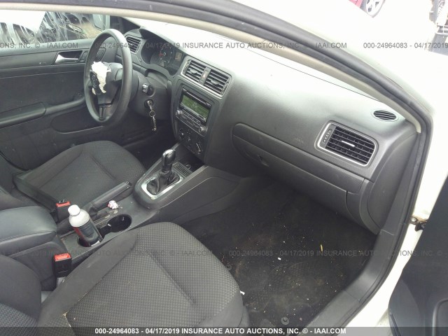 3VW2K7AJ4EM320927 - 2014 VOLKSWAGEN JETTA Սպիտակ լուսանկար 5