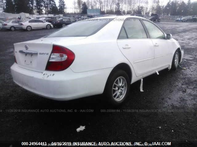 4T1BE32K33U141938 - 2003 TOYOTA CAMRY LE/XLE/SE WHITE photo 4