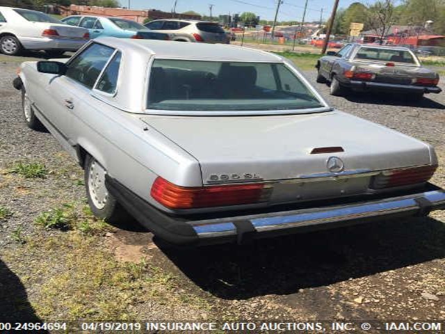 WDBBA48D4JA083527 - 1988 MERCEDES-BENZ 560 SL SILVER photo 3