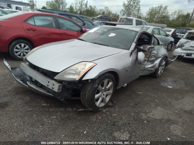 JN1AZ34D55M607412 - 2005 NISSAN 350Z COUPE SILVER photo 2