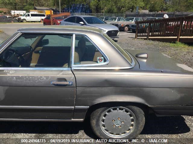 WDBBA48D6HA062978 - 1987 MERCEDES-BENZ 560 SL TAN photo 6