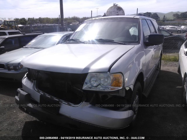 1FMPU16505LA70756 - 2005 FORD EXPEDITION XLT SILVER photo 2