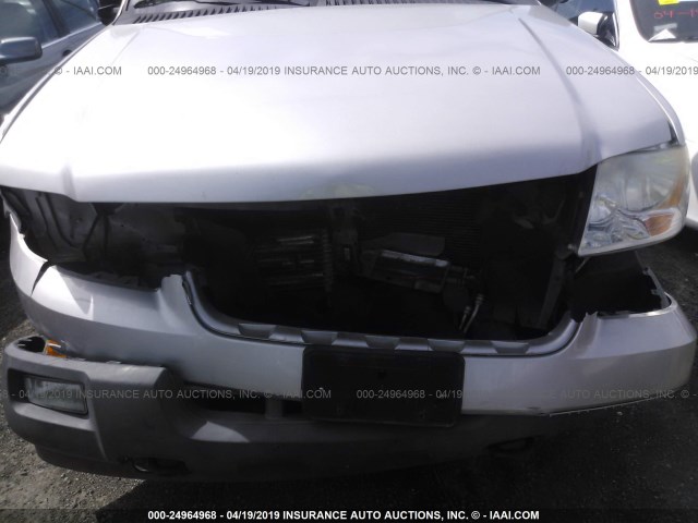 1FMPU16505LA70756 - 2005 FORD EXPEDITION XLT SILVER photo 6