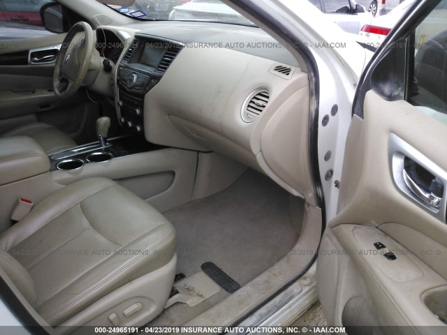 5N1AR2MN1EC613693 - 2014 NISSAN PATHFINDER S/SV/SL/PLATINUM WHITE photo 5