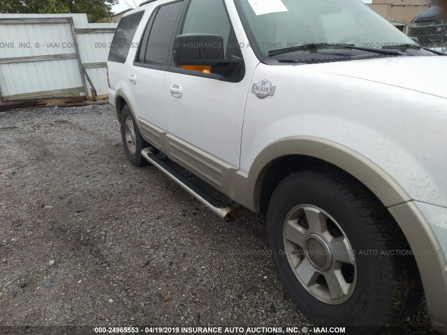 1FMFU18516LA14058 - 2006 FORD EXPEDITION EDDIE BAUER WHITE photo 6