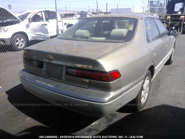 JT2BF22K3X0152293 - 1999 TOYOTA CAMRY LE/XLE GOLD photo 4