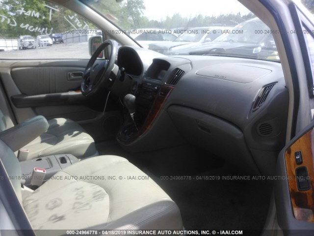 JT6HF10U3Y0144610 - 2000 LEXUS RX 300 WHITE photo 5