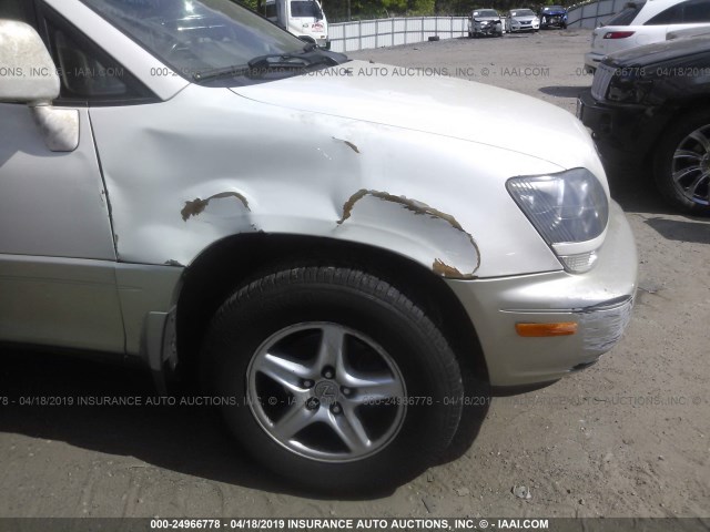 JT6HF10U3Y0144610 - 2000 LEXUS RX 300 WHITE photo 6