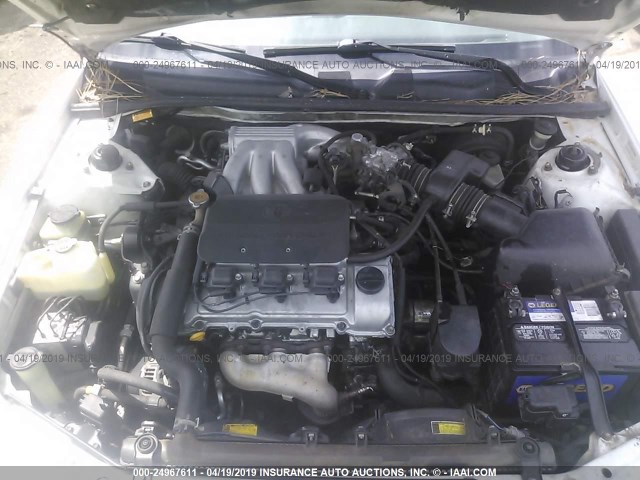 4T1BF22K9XU929863 - 1999 TOYOTA CAMRY LE/XLE Weiß Foto 10