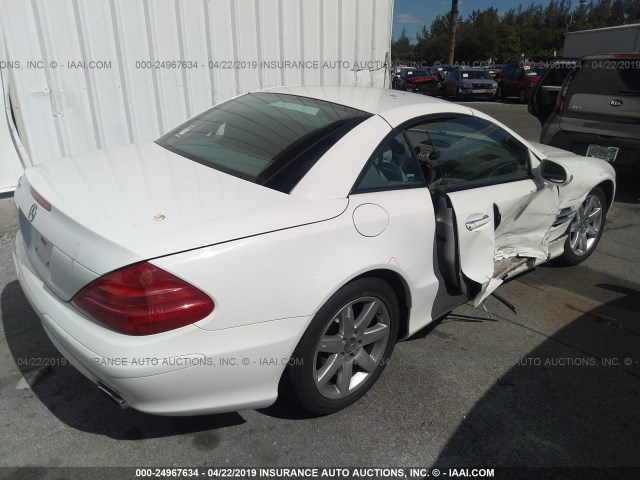 WDBSK75F33F043983 - 2003 MERCEDES-BENZ SL 500R WHITE photo 4