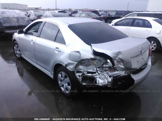 4T1BE46K19U336011 - 2009 TOYOTA CAMRY SE/LE/XLE SILVER photo 3