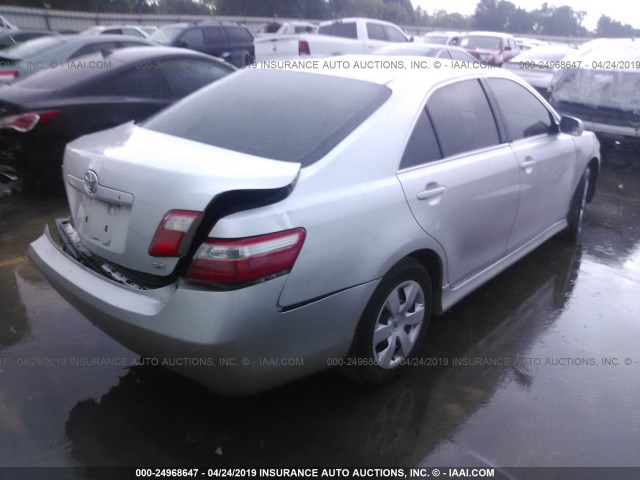 4T1BE46K19U336011 - 2009 TOYOTA CAMRY SE/LE/XLE SILVER photo 4