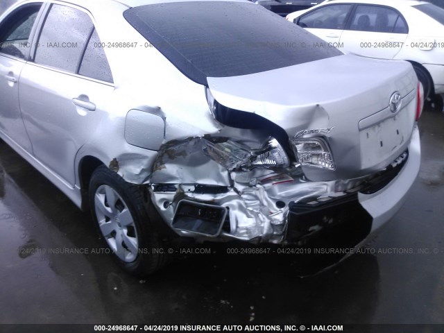 4T1BE46K19U336011 - 2009 TOYOTA CAMRY SE/LE/XLE SILVER photo 6