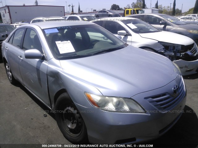 JTNBE46K373036893 - 2007 TOYOTA CAMRY NEW GENERAT CE/LE/XLE/SE SILVER photo 1
