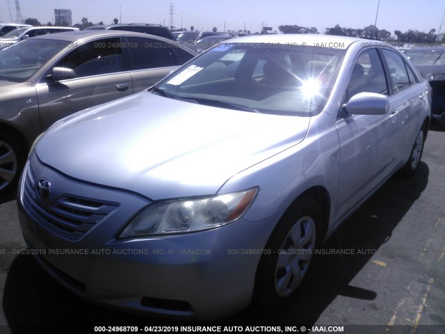 JTNBE46K373036893 - 2007 TOYOTA CAMRY NEW GENERAT CE/LE/XLE/SE SILVER photo 2
