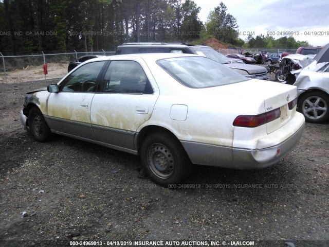 4T1BG22KXXU462272 - 1999 TOYOTA CAMRY CE/LE/XLE WHITE photo 3