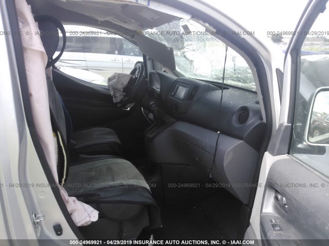 3N6CM0KN3FK730803 - 2015 NISSAN NV200 2.5S/2.5SV SILVER photo 5