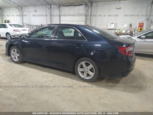 4T1BF1FK6EU818043 - 2014 TOYOTA CAMRY L/SE/LE/XLE 蓝色 照片 3