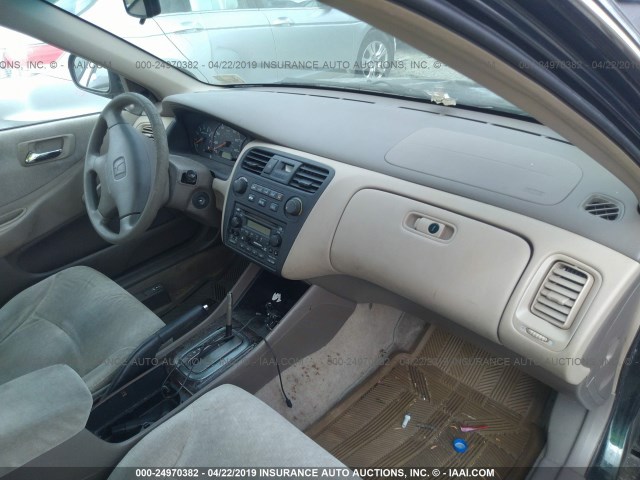 1HGCF86691A075427 - 2001 HONDA ACCORD VALUE GREEN photo 5