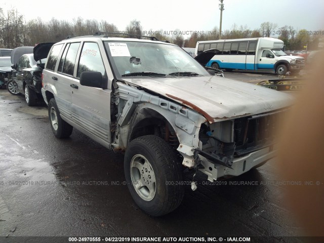 1J4GZ58S1WC217498 - 1998 JEEP GRAND CHEROKEE LAREDO/TSI SILVER photo 6