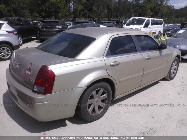 2C3KA43R36H271361 - 2006 CHRYSLER 300 TAN photo 4