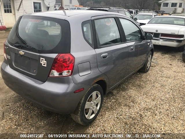 KL1TD66627B772294 - 2007 CHEVROLET AVEO LS GRAY photo 4