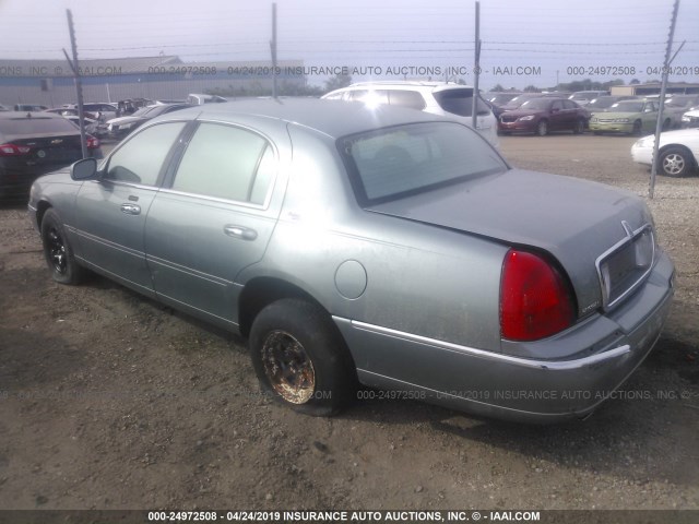 1LNHM82W85Y654997 - 2005 LINCOLN TOWN CAR SIGNATURE LIMITED GREEN photo 3