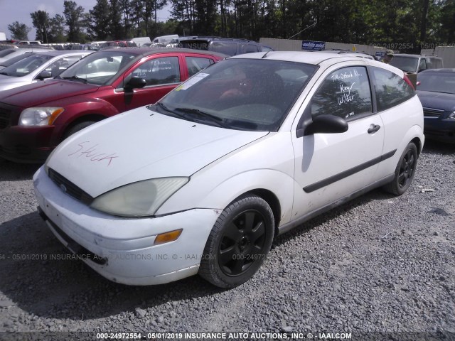 3FAHP31371R129370 - 2001 FORD FOCUS ZX3 WHITE photo 2