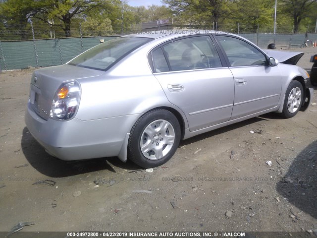 1N4AL11D22C150220 - 2002 NISSAN ALTIMA S/SL SILVER photo 4