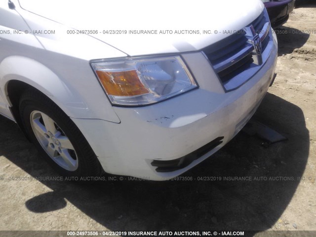 2D4RN5D17AR444219 - 2010 DODGE GRAND CARAVAN SXT WHITE photo 6