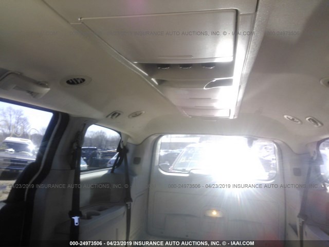 2D4RN5D17AR444219 - 2010 DODGE GRAND CARAVAN SXT WHITE photo 8