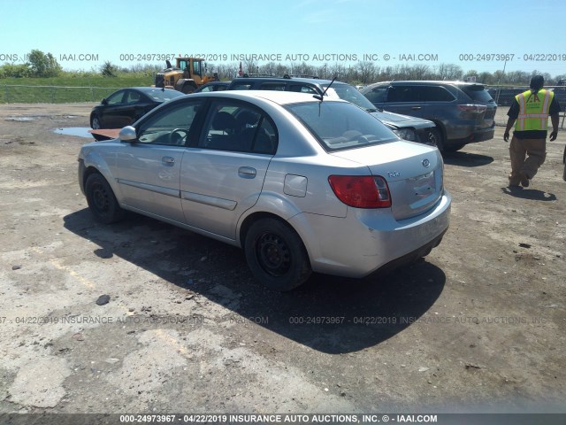 KNADH4A38B6929182 - 2011 KIA RIO LX/SX SILVER photo 3