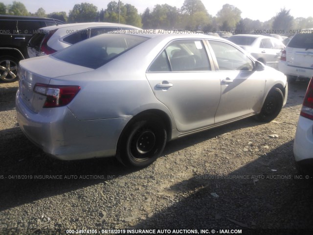 4T1BF1FK7DU233051 - 2013 TOYOTA CAMRY L/SE/LE/XLE 银色 照片 4