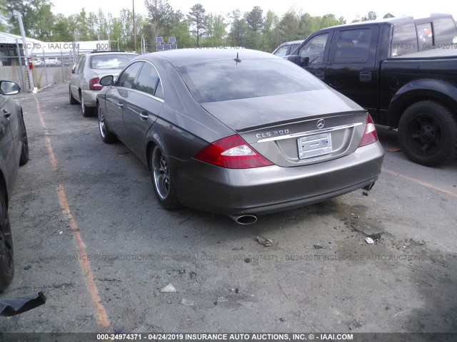 WDDDJ75X46A017146 - 2006 MERCEDES-BENZ CLS BROWN photo 3