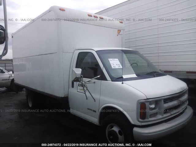 1GBJG31R111231780 - 2001 CHEVROLET EXPRESS CUTAWAY G3500 WHITE photo 1