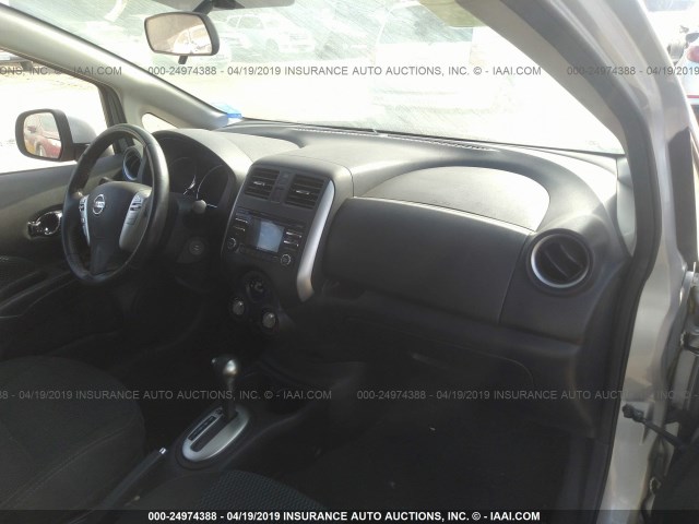 3N1CE2CP5EL363202 - 2014 NISSAN VERSA NOTE S/S PLUS/SV/SL SILVER photo 5