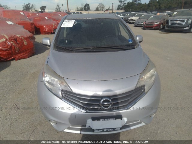 3N1CE2CP5EL363202 - 2014 NISSAN VERSA NOTE S/S PLUS/SV/SL SILVER photo 6